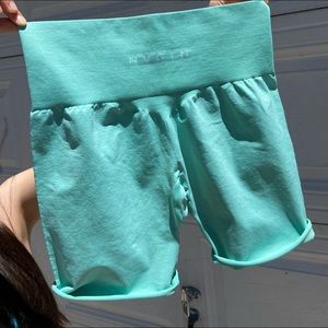 NVGTN Mint seamless shorts